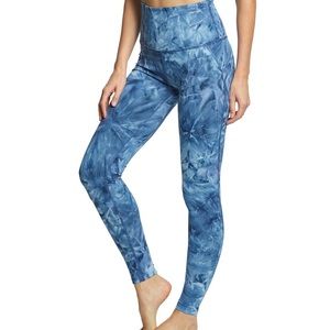 Beyond Yoga Smokeshow Wave High Waisted Leggings